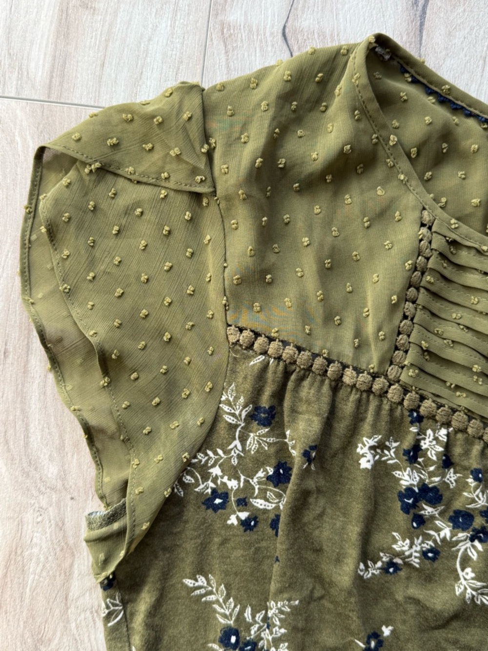 Daniel Rainn Olive Floral Embroidered Pintuck Split-Neck Blouse - Picture 4 of 7